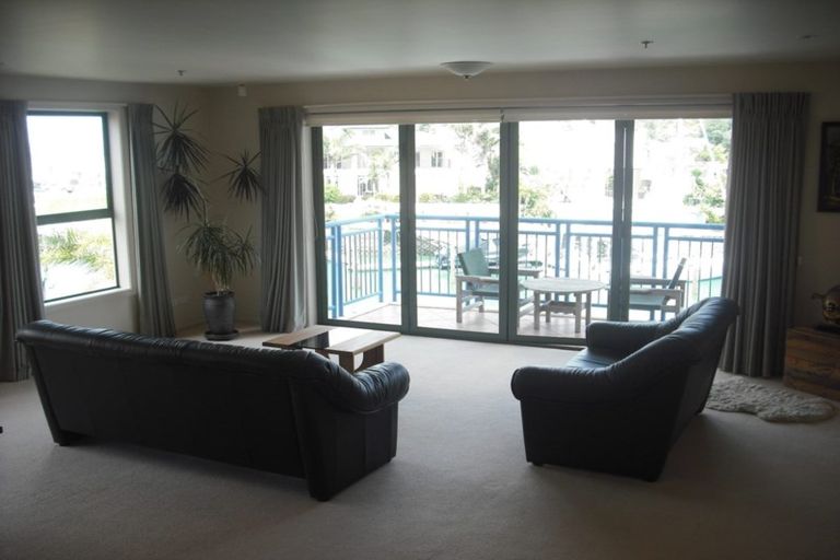 Photo of property in 52 Harbour Village Drive, Gulf Harbour, Whangaparaoa, 0930