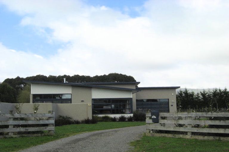 Photo of property in 34 Fairfield Road, Levin, 5510