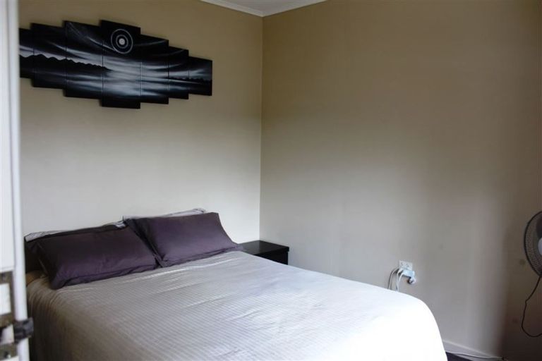 Photo of property in 5 Ossian Street, Milton, 9220