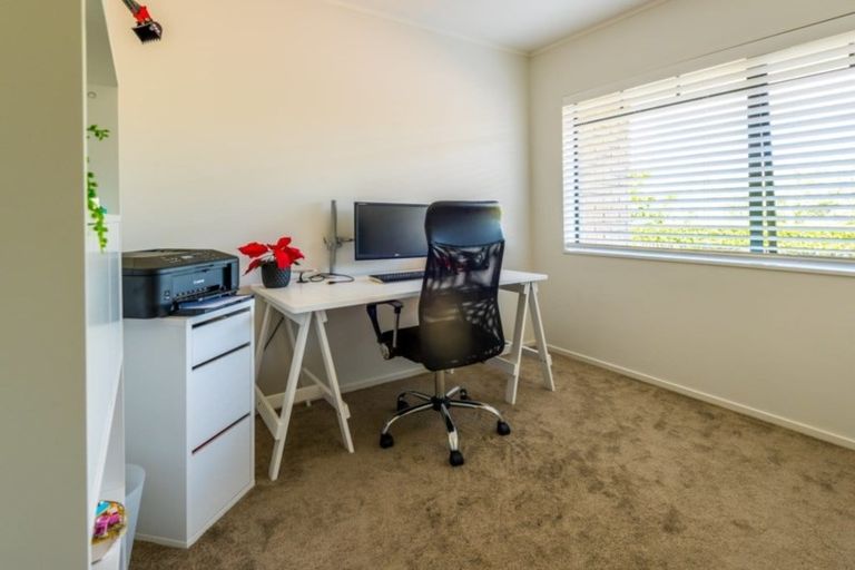 Photo of property in 9 Mark Williams Place, Clevedon, Papakura, 2582