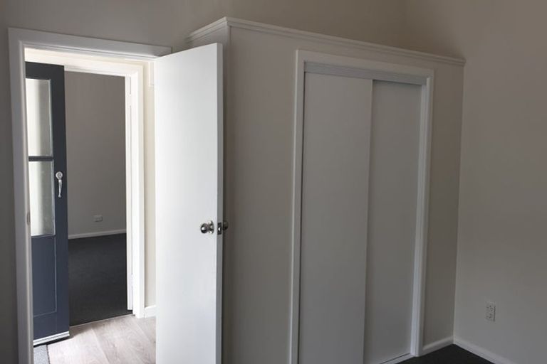 Photo of property in 19 Main Street, Hospital Hill, Napier, 4110