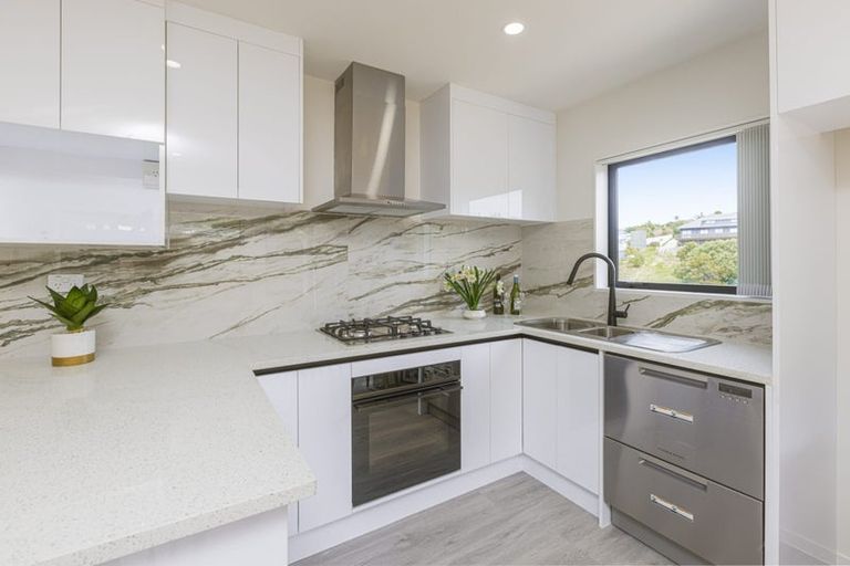 Photo of property in 2 Awaiti Way, Orewa, 0931