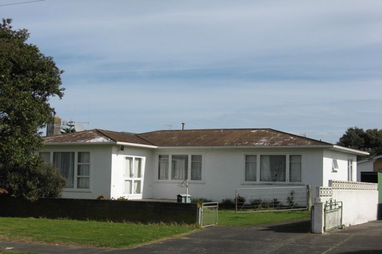 Photo of property in 67 Thatcher Street, Castlecliff, Whanganui, 4501