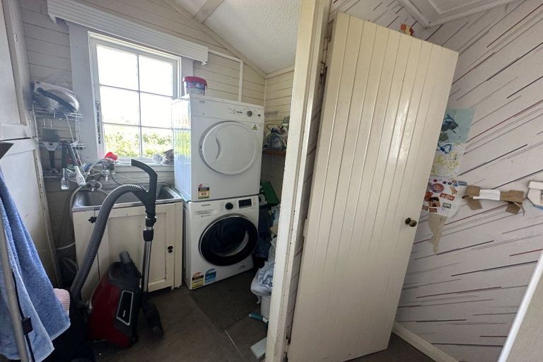 Photo of property in 63 Collingwood Street, Eltham, 4322