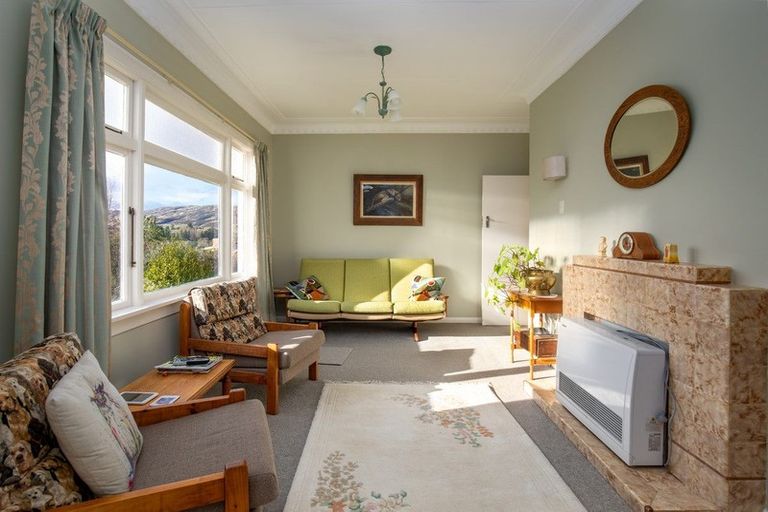 Photo of property in 34 Branxholm Street, Roxburgh, 9500