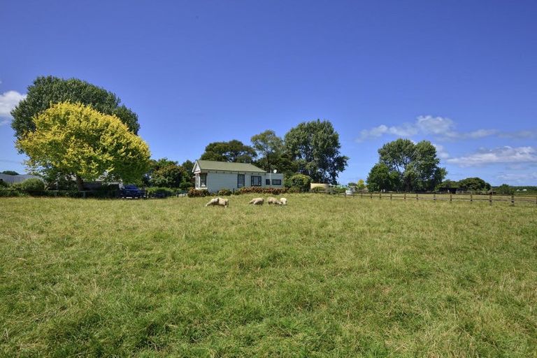 Photo of property in 72 Main Road, Makaraka, Gisborne, 4010
