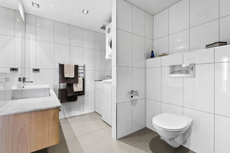 Photo of property in 1/50 Marine Parade, Mount Maunganui, 3116