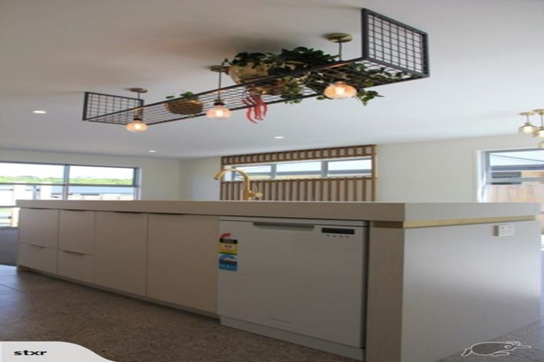 Photo of property in 61 Pakanga Grove, Pyes Pa, Tauranga, 3112