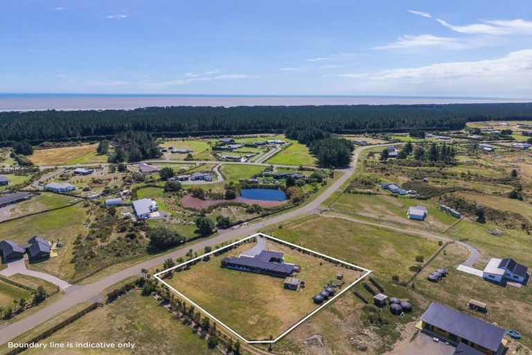 Photo of property in 8 Kanuka Drive, Waitarere, Levin, 5510