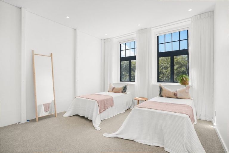 Photo of property in 4/11 Courtenay Place, Te Aro, Wellington, 6011