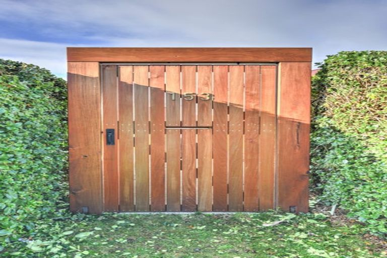 Photo of property in 153 Seaward Road, Edendale, 9825