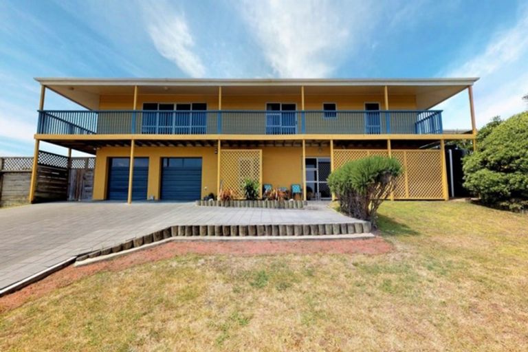 Photo of property in 9 Takitimu Street, Waitarere Beach, Levin, 5510