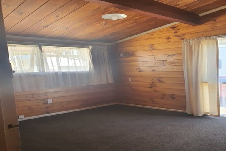 Photo of property in 48 Mountain Road, Western Heights, Rotorua, 3015