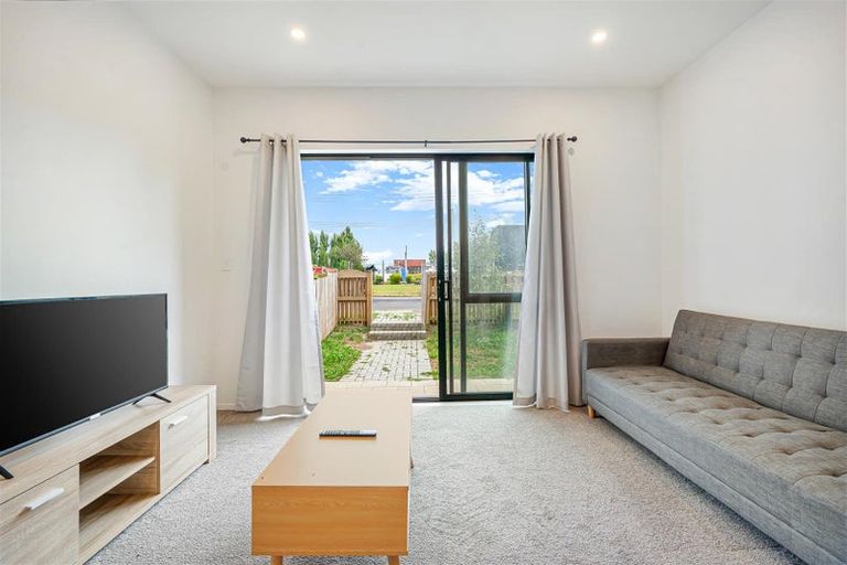 Photo of property in 96d Walmsley Road, Favona, Auckland, 2024