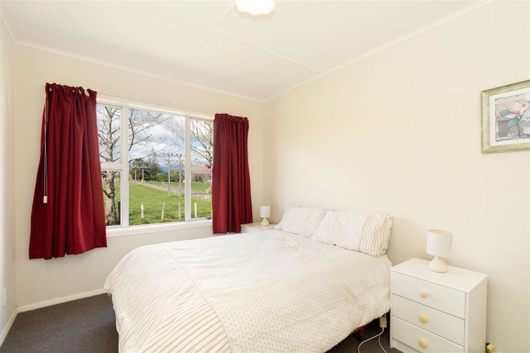 Photo of property in 286 Kawiu Road, Levin, 5510