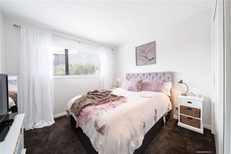 Photo of property in 7a Rannoch Drive, Jacks Point, Queenstown, 9371