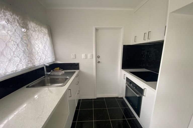 Photo of property in 2/10 Ranfurly Road, Papatoetoe, Auckland, 2104