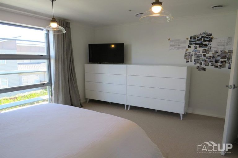 Photo of property in 2 Tiger Moth Street, Hobsonville, Auckland, 0616