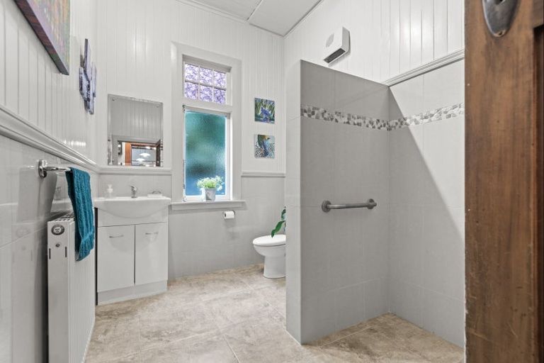 Photo of property in 43 Rainforth Street, Roslyn, Palmerston North, 4414