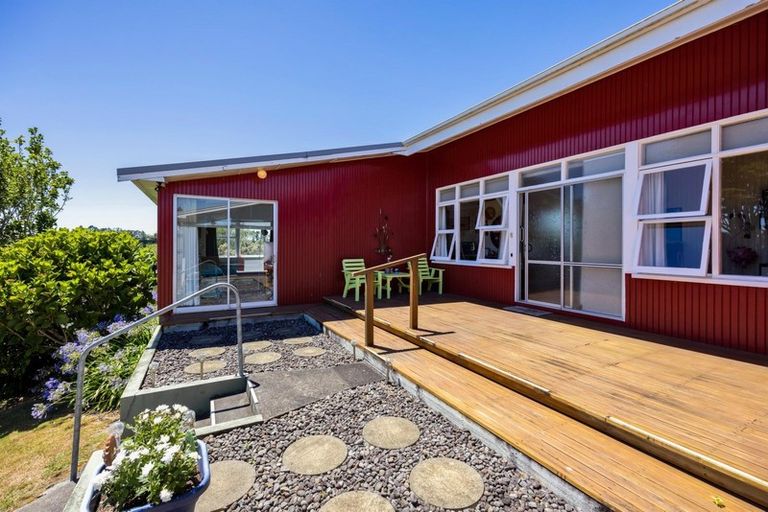Photo of property in 24 Tarahua Road, Vogeltown, New Plymouth, 4310