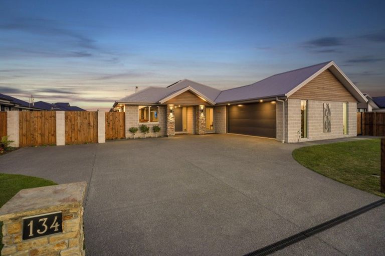 Photo of property in 134 Townsend Road, Rangiora, 7400