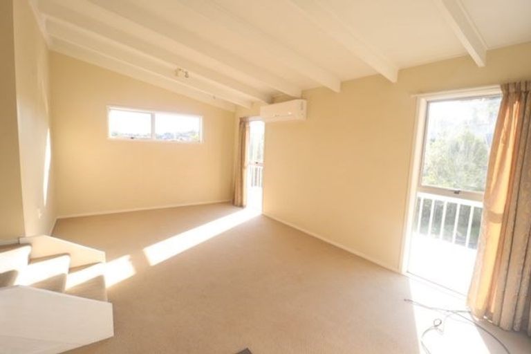 Photo of property in 4a Branston Avenue, Browns Bay, Auckland, 0630