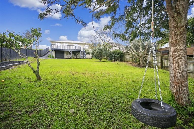 Photo of property in 42 Carlisle Road, Browns Bay, Auckland, 0630