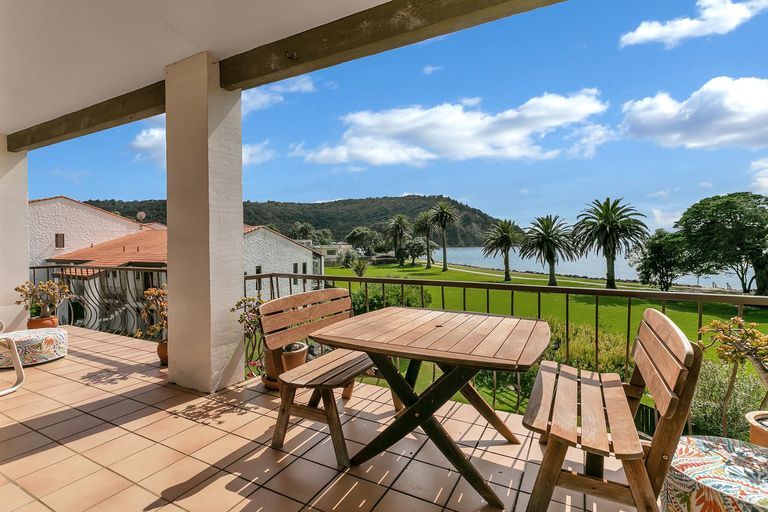 Photo of property in 10/34 Waiwera Place, Waiwera, Orewa, 0994