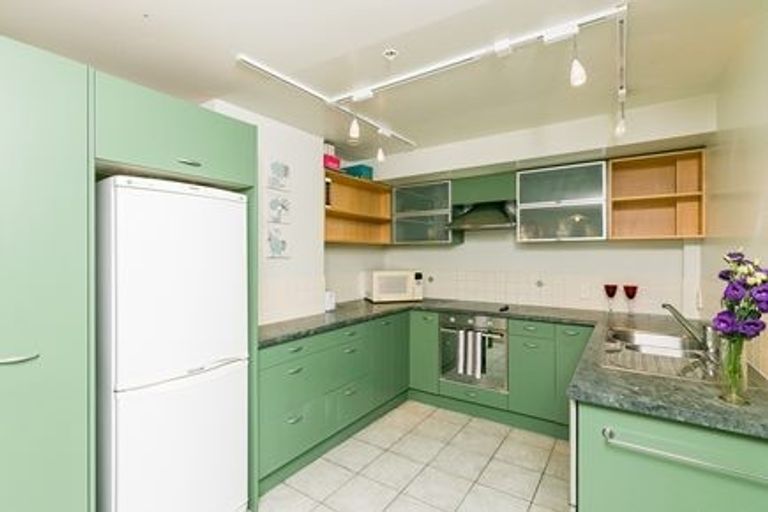 Photo of property in Elizabeth Street Chapel, 4/6 Elizabeth Street, Mount Victoria, Wellington, 6011