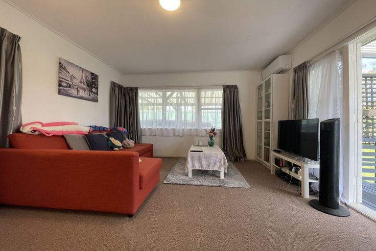 Photo of property in 1 Chartwell Avenue, Glenfield, Auckland, 0629