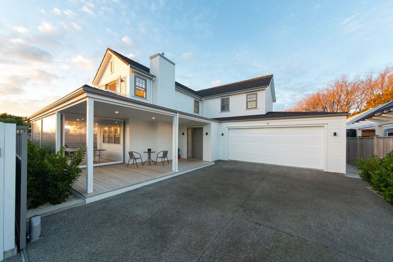 Photo of property in 3 Colombo Street, Palmerston North, 4410