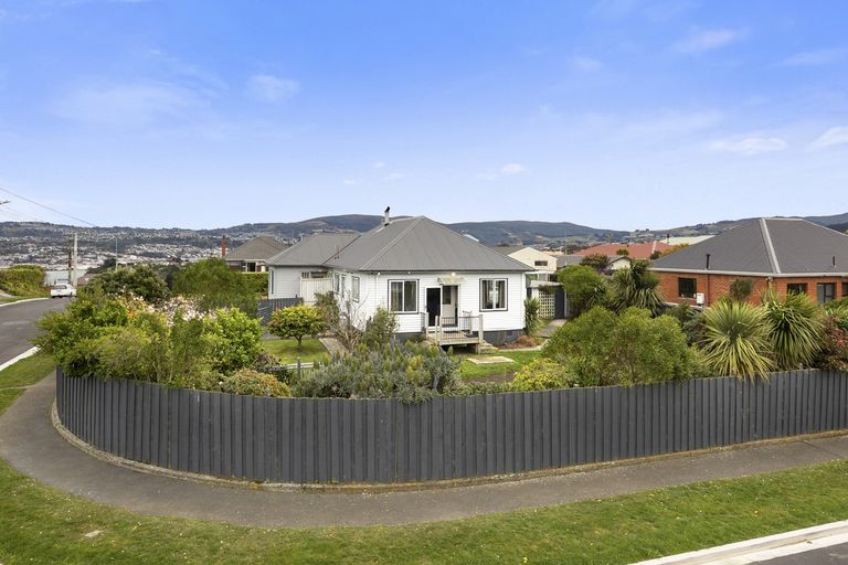 Photo of property in 15 Puketai Street, Andersons Bay, Dunedin, 9013