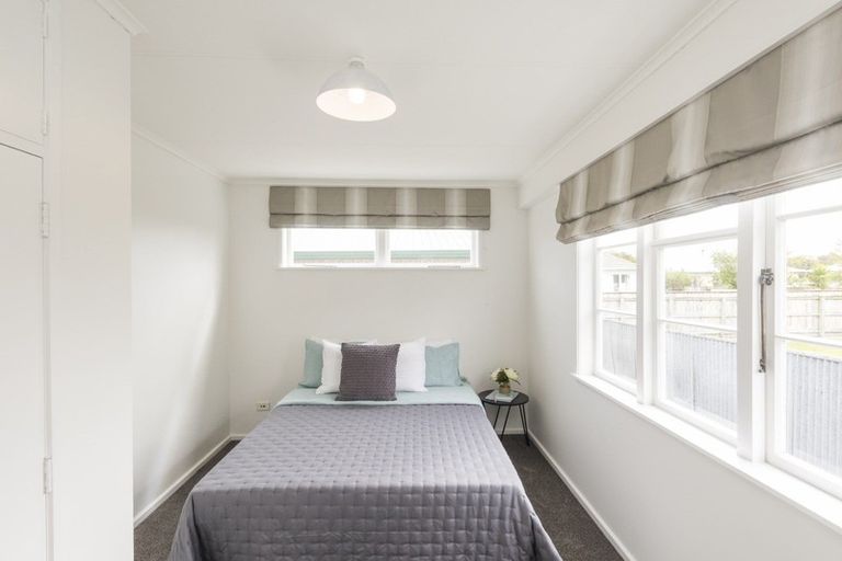 Photo of property in 12 Avon Terrace, Roslyn, Palmerston North, 4414