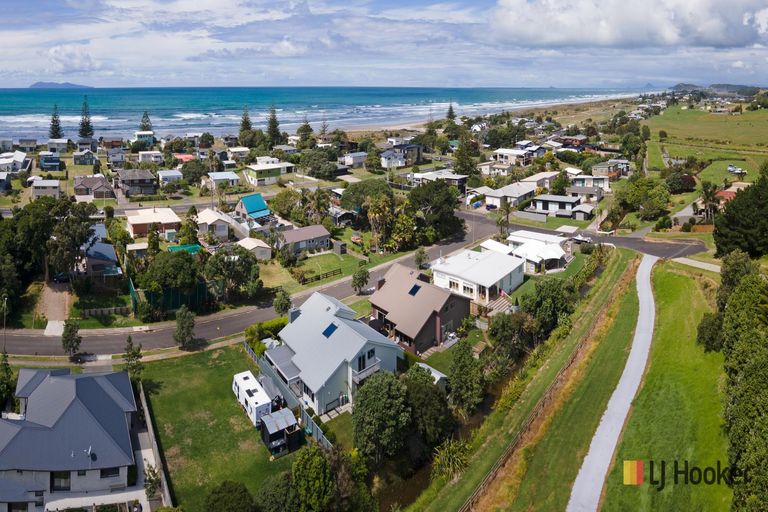 Photo of property in 5 Ian Place, Waihi Beach, 3611