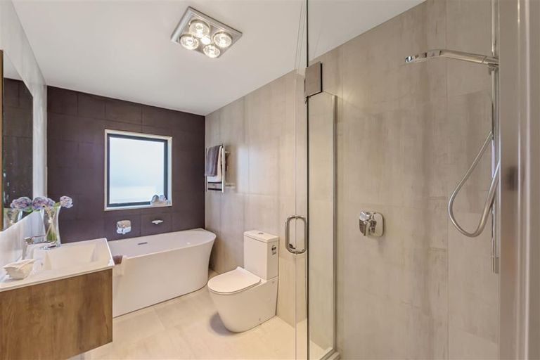 Photo of property in 9 Drover Close, Flat Bush, Auckland, 2019