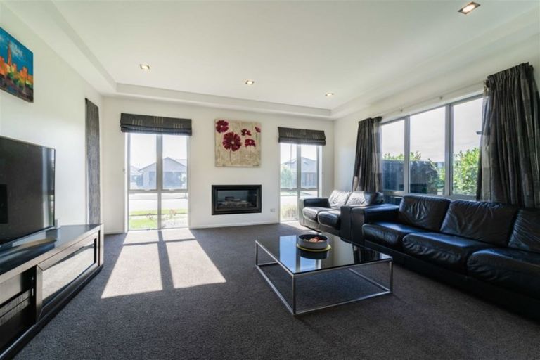 Photo of property in 32 Buckhurst Avenue, Wigram, Christchurch, 8042