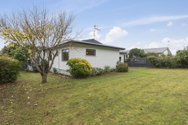 Photo of property in 4 Gates Road, Waikanae Beach, Waikanae, 5036
