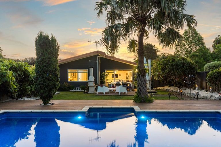 Photo of property in 11 Herbert Drive, Whangamata, 3620