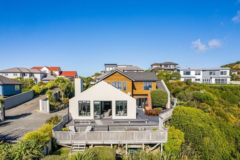 Photo of property in 16 Kahurangi Heights, Aotea, Porirua, 5024