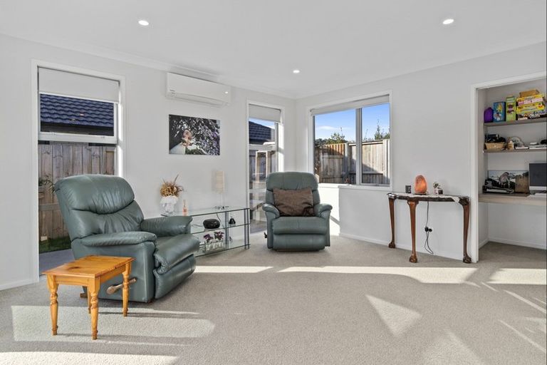 Photo of property in 41 Awataha Crescent, Pyes Pa, Tauranga, 3110