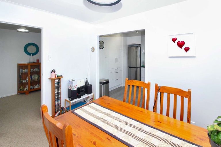 Photo of property in 13 Russell Street, Marton, 4710