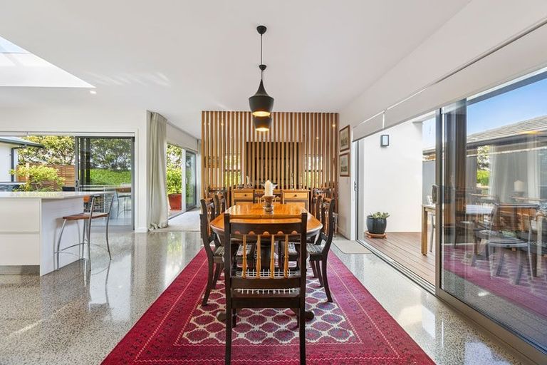 Photo of property in 4 Wentworth Lane, Waiwhakaiho, New Plymouth, 4312