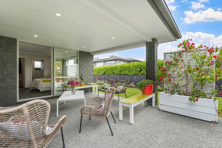 Photo of property in 3 Boocock Crescent, Orewa, 0931