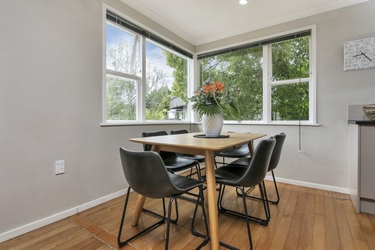 Photo of property in 10 Beeche Place, Birkdale, Auckland, 0626