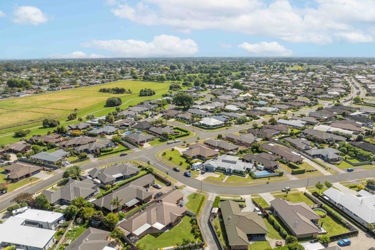 Photo of property in 21 Madison Street, Cambridge, 3434