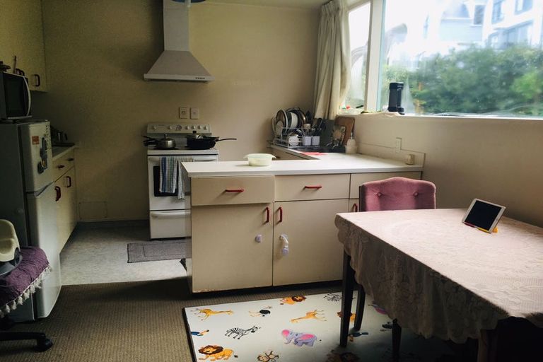 Photo of property in 4/15 Upper Lewisville Terrace, Thorndon, Wellington, 6011