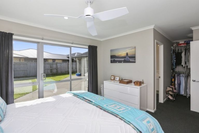 Photo of property in 14 Wentworth Lane, Waiwhakaiho, New Plymouth, 4312
