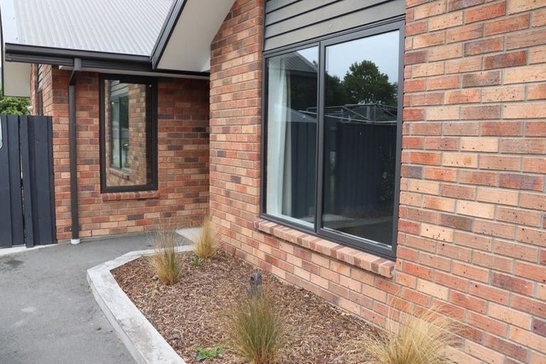 Photo of property in 2 Little Oaks Drive, Yaldhurst, Christchurch, 8042