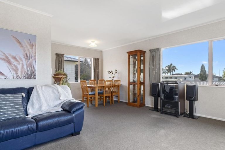 Photo of property in 1 Endeavour Avenue, Welcome Bay, Tauranga, 3112