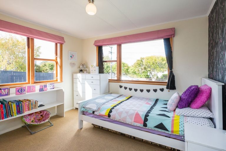 Photo of property in 5 Buick Crescent, Awapuni, Palmerston North, 4412